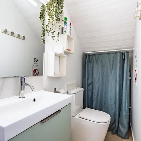 Iduski Ayzea By Interhome